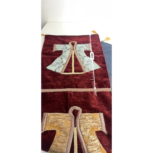 oriental wall hanging tapestry Trio Red Kaftans Design 17 X 60 In. - Picture 4 of 10
